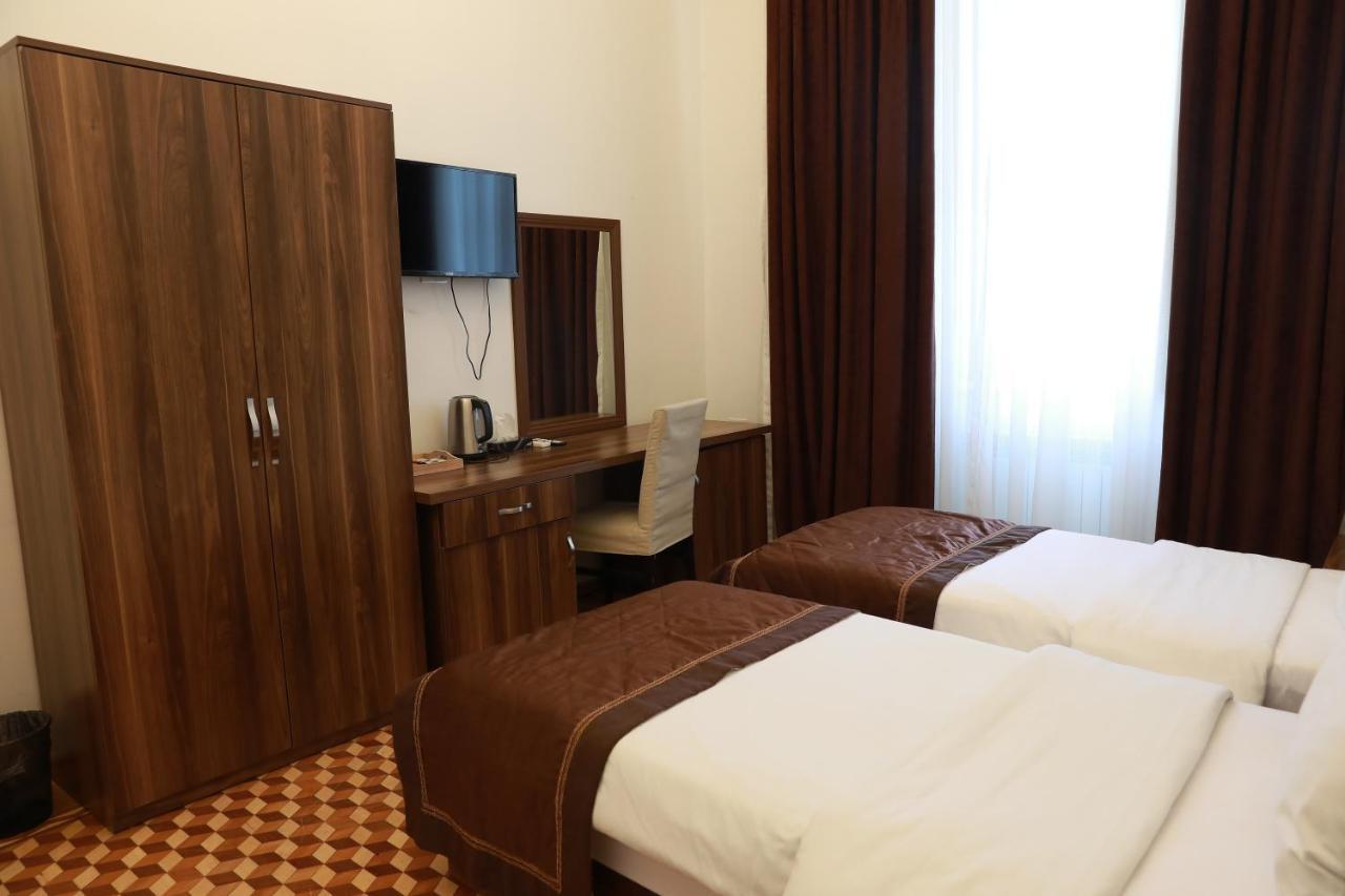Malakan Hotel Baku Exterior foto